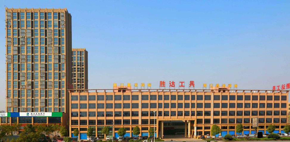 乐鱼体育app官方网站入口：数控车削精细钢管：转速设置入门